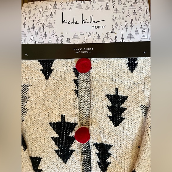 Nicole Miller Cream and Black Knit Holiday Tree Skirt with Red Pom poms - Picture 2 of 2